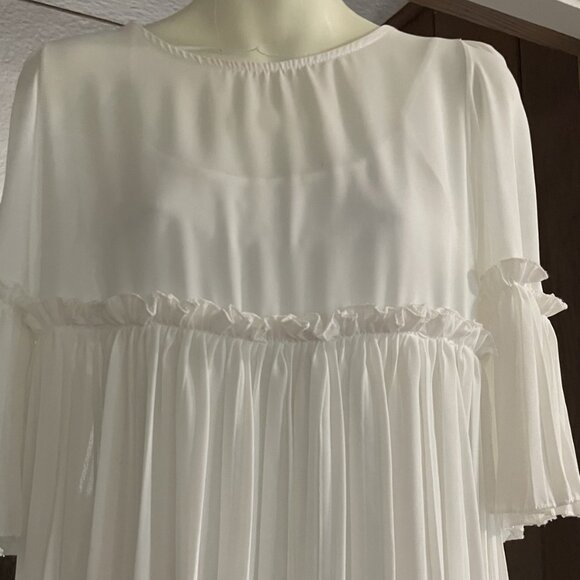 Tops - White pleated top - size Small preloved,